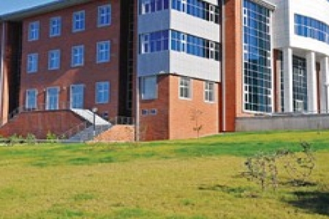 OKÜ rektörlük binası inşaat halinde bırakıldı!