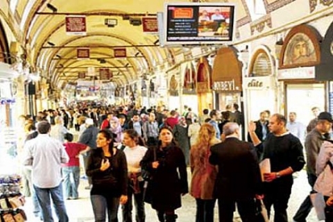 Yenilenen Kapalıçarşı'da nostaljik alışverişe son trendler eşlik ediyor!