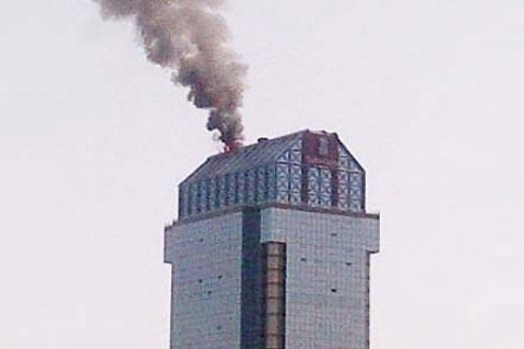 Süzer Plaza'da dumanı gören Mimar Eren Yorulmazer ve Özlem Ünal'ı aradı!