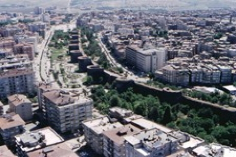 Diyarbakır'da 96 Sosyal Konut Projesi'nin temeli atıldı!