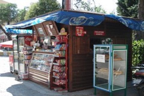 Kadıköy Belediyesi'den kiralık servisli büfe!