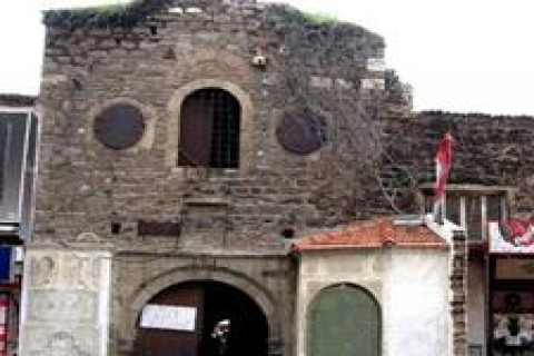 İzmir'deki Çakaloğlu Hanı restore edilecek!