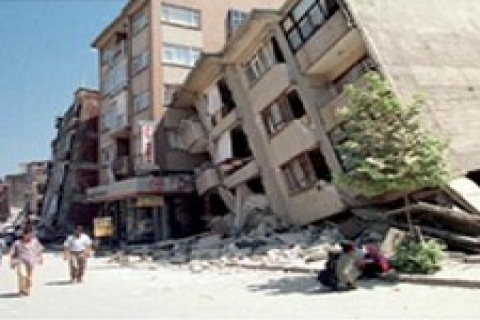 Yeni binaların yüzde 90'ı depreme dayanıksız!