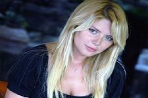 Aysun Kayacı yalıdan sonra 1+1 ev arıyor