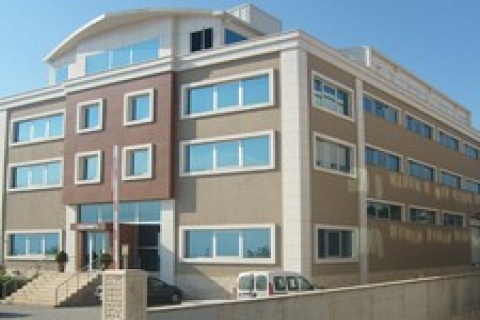 Tuzla'da 32 milyon 500 bin dolara satılık çok amaçlı bina!