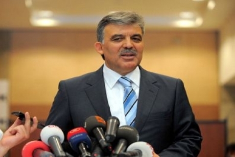  Cumhurbaşkanı Gül'den yabancıların Türkiye'de taşınmaz edinebilmesine onay!