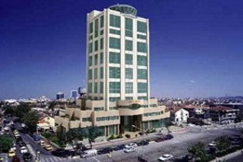 Edition Otel'in açılışında Hadise sahneye çıkacak!