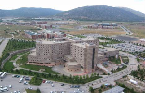 Süleyman Demirel Üniversitesi'nde ağaç kesilerek bina yapılacak!