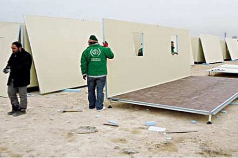 İHH'nın Van'daki depremzedeler için yaptırdığı geçici yerleşim merkezi açıldı!