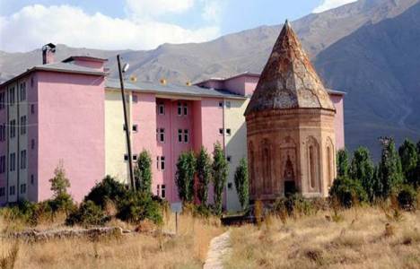 Halime Hatun Kümbeti'nin arkasına yapılan bina yıkılacak mı? 