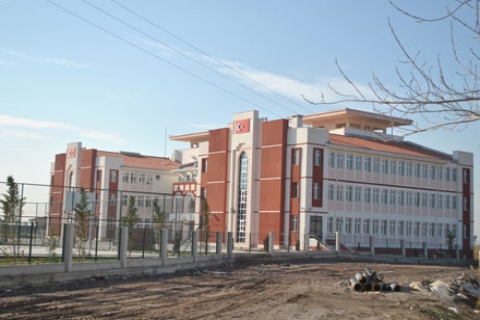 TOKİ, Diyarbakır'da okul inşaatı için ihale düzenledi! 