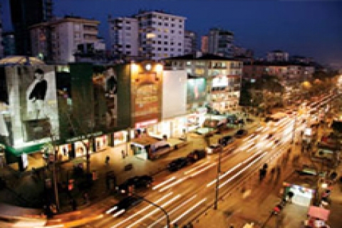 Kiralar fazla geldi Bağdat Caddesi boşalıyor