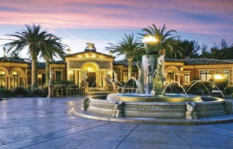 Castello della Costa d'Oro en çirkin ev ama 58 milyon dolar!