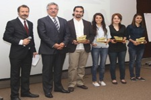 Akçansa, gençlerin ekolojik çözümlerine ödül verdi!