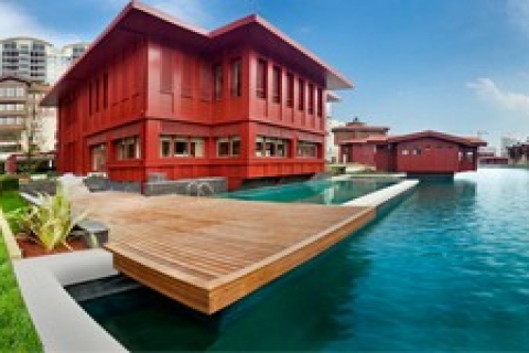 Bosphorus City Döner Kule'de 200 bin 324 TL'ye!