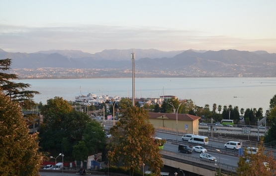 İzmit teki eğik binalar için yıkım kararı!