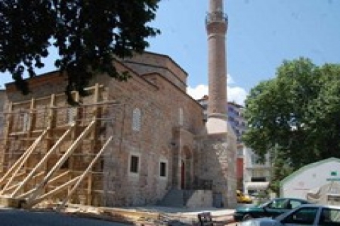 Nasuh Ağa Camii'nin duvarına kalaslarla destek yapıldı!