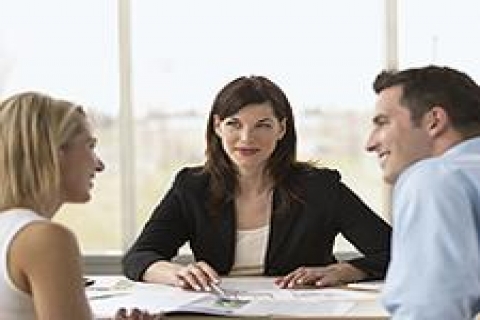 8 firma eleman avında!