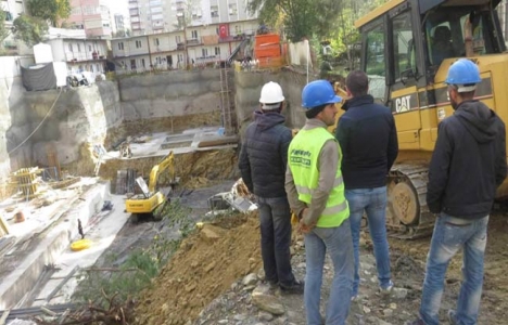 Kadıköy'de inşaat çalışmasındaki çökme!