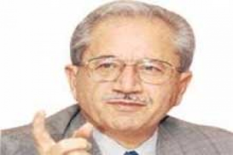 Zeki Sayın: `Ağzı olan KEY uzmanı kesildi'