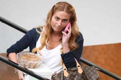 Sezin Erbil, ünlülerin evine konuk olacak!