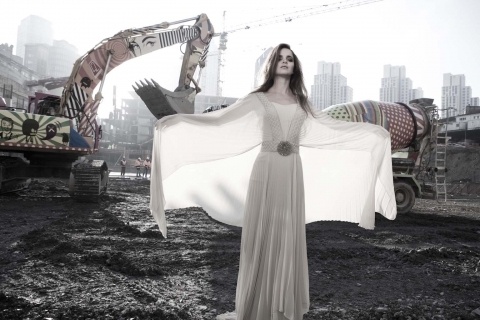  Tuğçe Kazaz, 42 Maslak projesinin reklam yüzü oldu!