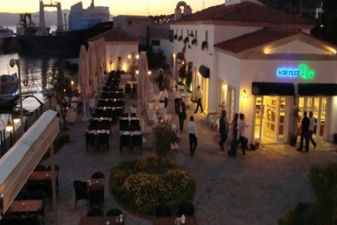 Maltepe 'de temel kazılırken binalar hasar gördü!