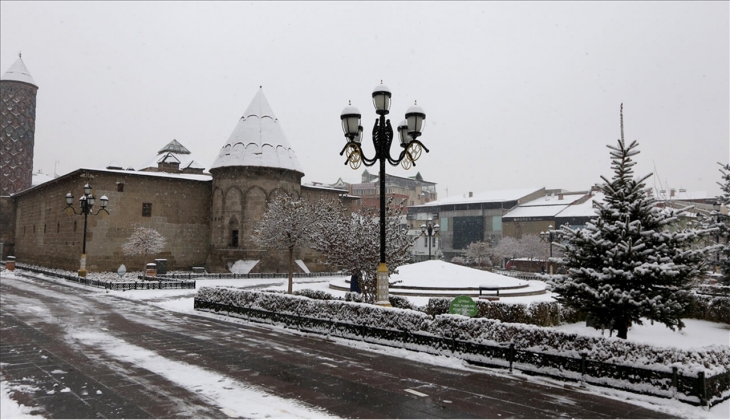 Erzurum Büyükşehir Belediyesi dükkan ve ticari depo satacak!