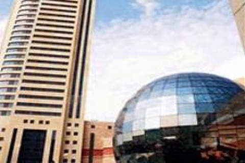 Sıcaktan kaçanlar Palladium AVM'ye sığınıyor