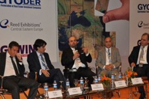 Uğur Dumankaya: Binlerce konut üretmek için sertifika şart!