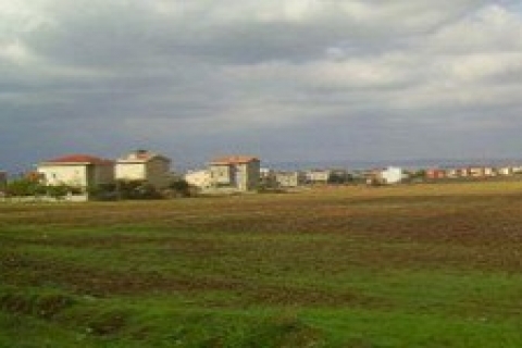 Sarıyer'de 2 milyon TL'ye konut alanında satılık tarla!