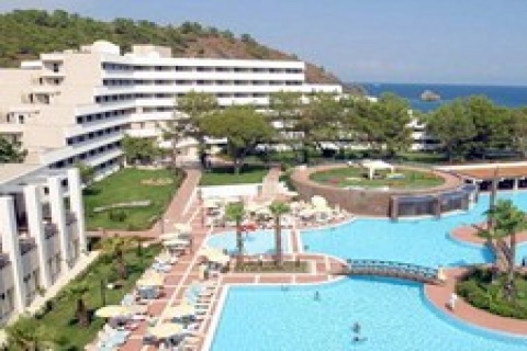 Türkiye 'nin en büyük otel zinciri yabancıda Hilton yerlide Rixos!