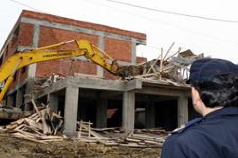 Bursa'da kaçak inşaatlara baskın düzenlendi!