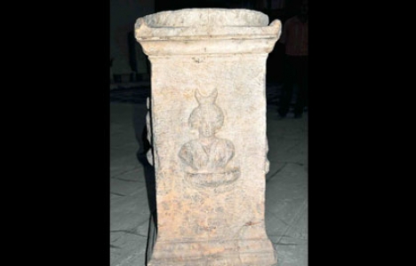  Roma'nın sunak taşı Afyon'dan çıktı! 