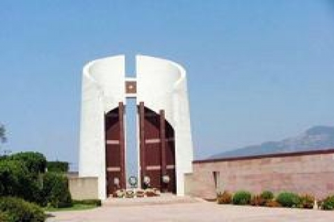 Celal Bayar'ın anıt mezarında tadilat yapılıyor!