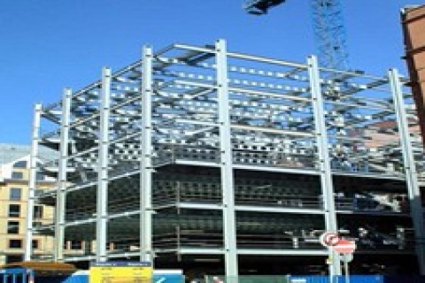 Kazakistan'da inşaatçılar referenduma karşı!