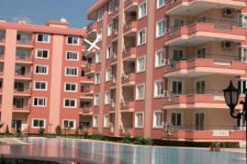 Bakırköy'de icradan satılık apartmanda 12/460 hisse!