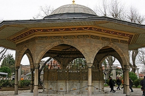 Ayasofya'daki 1. Mahmut şadırvanı restore edilecek!