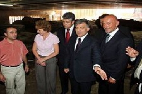 Abdullah Gül, Doğuş Holding'in yaptığı Sofya metrosu inşaatında!