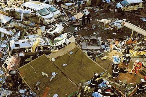 Japonya bu kez hortum felaketiyle yıkıldı!