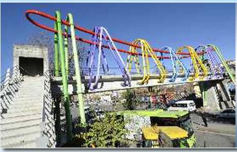 Diyarbakır'da üst geçitler engellilere uygun şekilde yenileniyor!