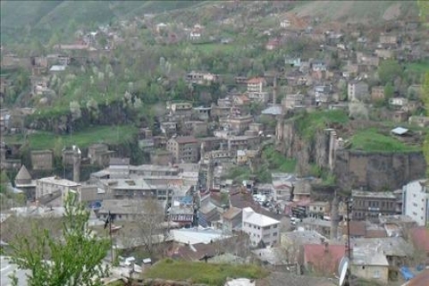  Bitlis'in tarihi evleri yok oluyor!