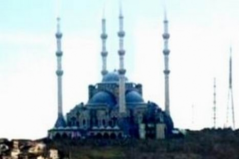  Çamlıca Camii jürisindeki 9 kişiden 5'i TOKİ'den!