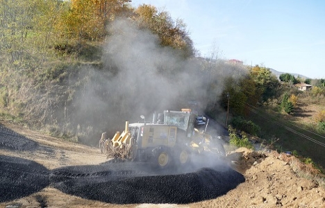 Trabzon Akçaköy'ün yolları asfaltlandı!