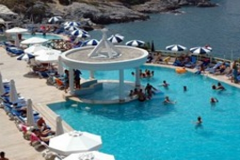 İzmir Foça Belediyesi, turistik tesis yaptıracak ve kiraya verecek!