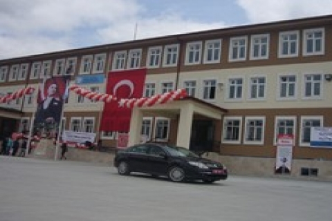 Anka Yapı 5. okulunu çayırova'da eğitime kazandırdı!