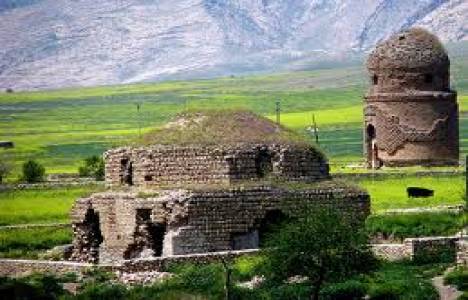 Zeynel Bey Türbesi raylı sistemle taşınacak!