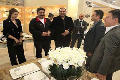 Kurtlar Vadisi oyuncuları 7. İdeal Home Fuarı'nda çeyizlik eşya baktı!