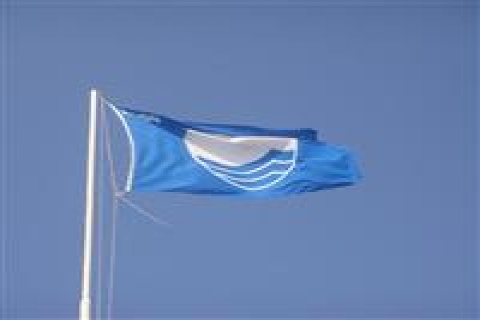 Foça'da 6 plaj, Uluslararası Çevre Eğitim Vakfı'ndan Mavi Bayrak aldı!