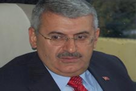 Binali Yıldırım: İstanbul'un havalimanı sorunu çözülecek
